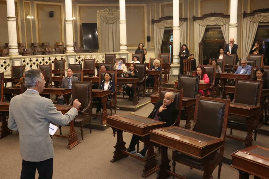 Con recorridos y exposiciones abre sus puertas al p&uacute;blico en general la Antigua Sede del Congreso