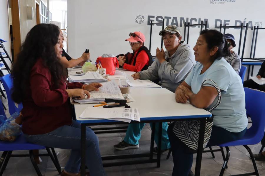 Tere Alfaro acerca despensas a juntas auxiliares e inspector&iacute;as para apoyar a familias