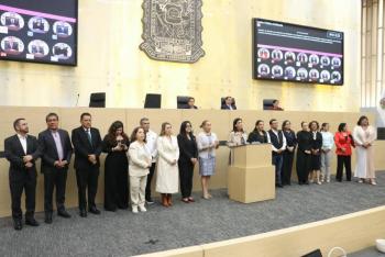 Diputadas y diputados de la LXII Legislatura presentan iniciativa para incorporar el delito de acecho al C&oacute;digo Penal