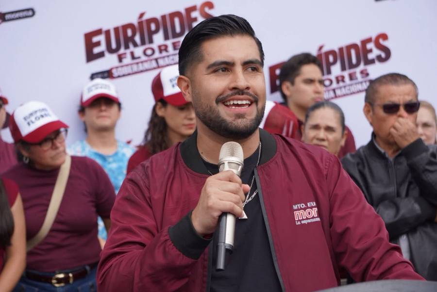 Eur&iacute;pides Flores renuncia a la SEP federal para buscar candidatura de Morena a diputado por Puebla