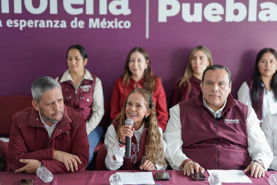 Olga Romero descarta por ahora su salida de la dirigencia de Morena Puebla