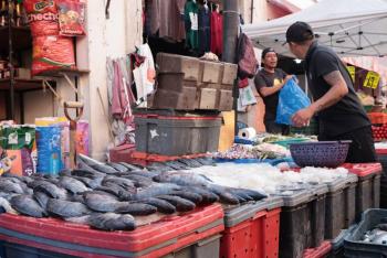 Andr&eacute;s Cer&oacute;n propone per&iacute;metro de protecci&oacute;n de 500 metros para mercados de Puebla