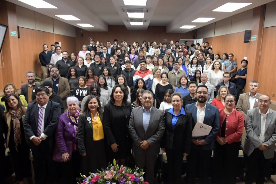 Debate BUAP los retos de la investigaci&oacute;n en las ciencias administrativas