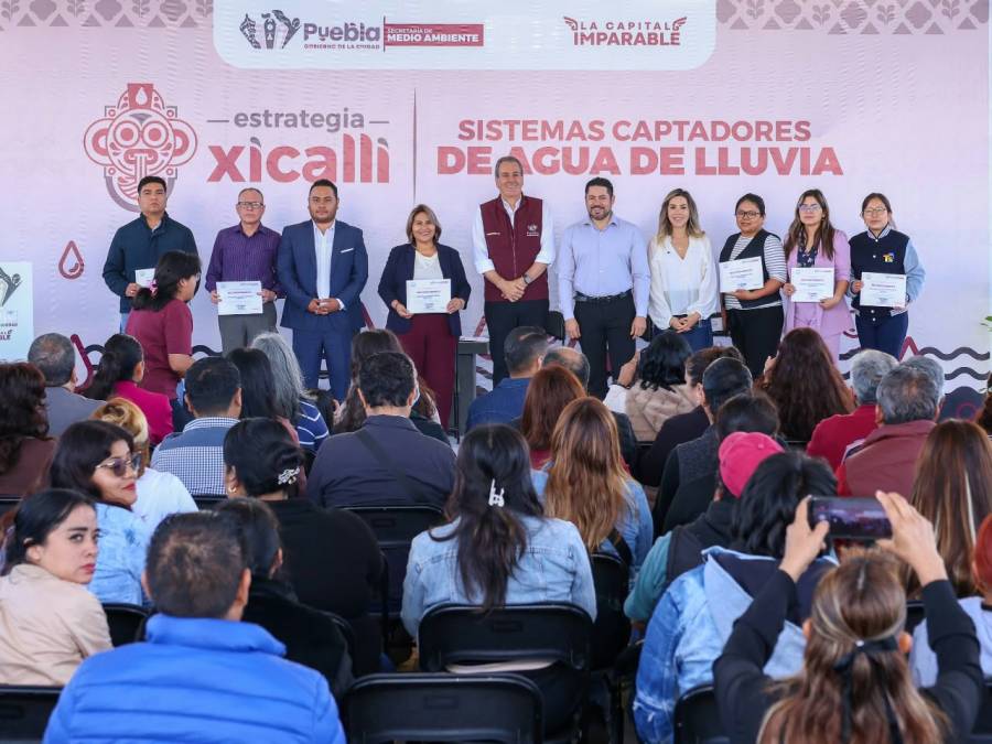 Pepe Chedraui impulsa la instalaci&oacute;n de captadores pluviales en m&aacute;s de 100 escuelas p&uacute;blicas de Puebla
