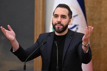 Bukele evaluacutea liberacioacuten anticipada de presos de guerra antipandillas