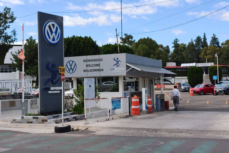 Volkswagen ofrece aumento salarial de 4.2%; SITIAVW baja su demanda a 4.8%