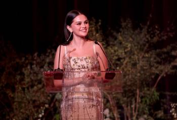Selena G&oacute;mez revela que el vapeo afect&oacute; su voz y advierte sobre los riesgos de la nicotina