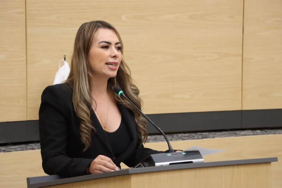 Recuperar la antigua estación del ferrocarril para las y los cholultecas, propone la diputada María de la Barreda