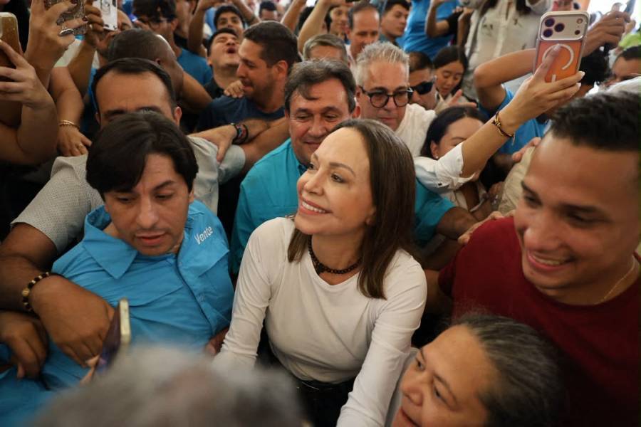 María Corina Machado regresa a Venezuela tras casi un año fuera del país