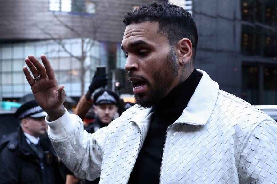 Rapero Chris Brown condenado a prisión en suspenso por pelea en una discoteca de Londres