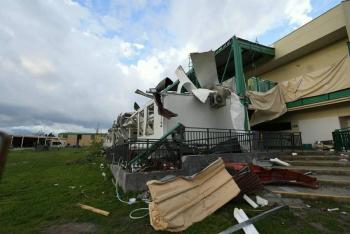 Un tornado deja al menos 70 viviendas da&ntilde;adas en zona central de Chile