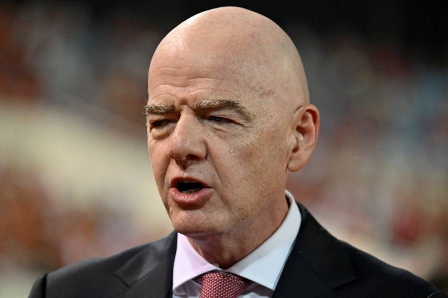 Dimite vicepresidente de Federación Japonesa tras apoyo de Asia a Infantino