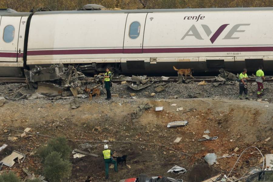 España identifica a las víctimas del choque de trenes